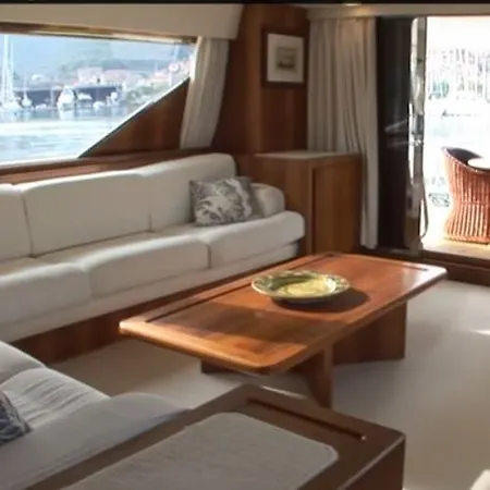 Botel Riviera Boat