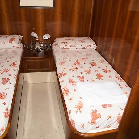 Botel Riviera Boat *