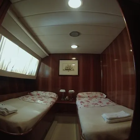 Riviera Boat Botel *